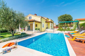 Villa Ladonja by Villa Plus